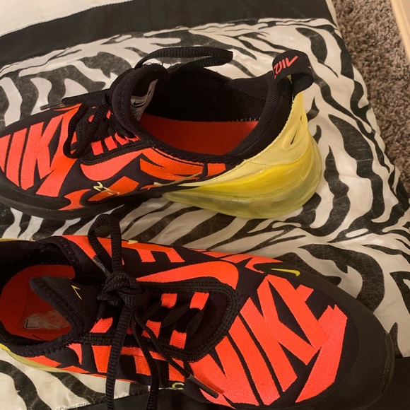 Nike Air Max 270 - Picture 9 of 11